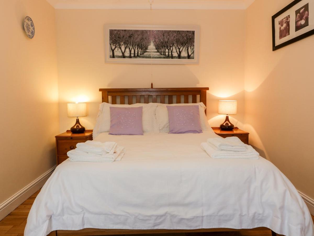 Ffynnonlwyd Cottage Llangynin Zewnętrze zdjęcie